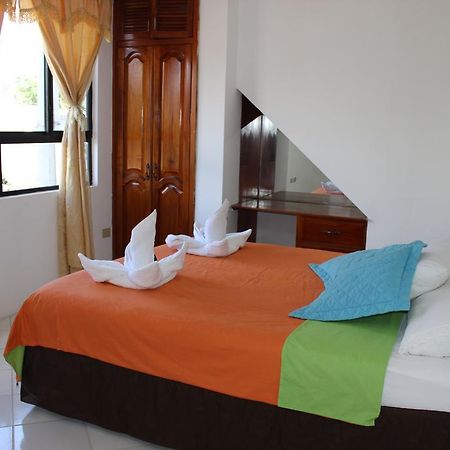 The Island Home Puerto Ayora  Bagian luar foto