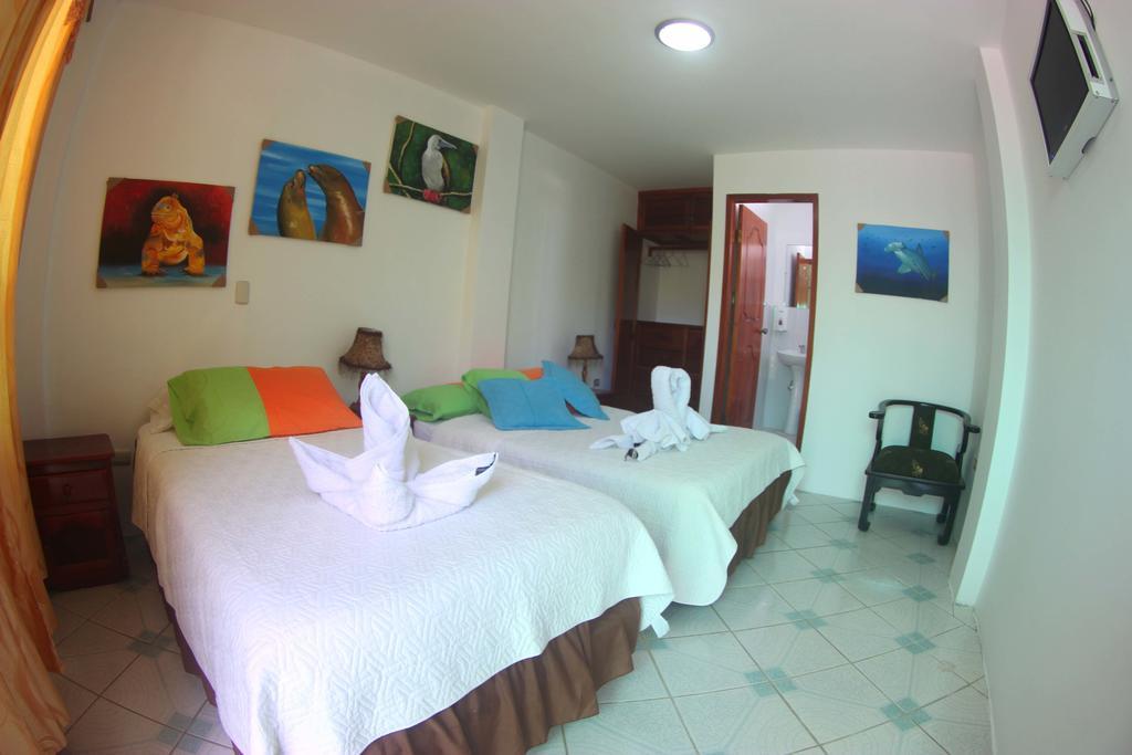 The Island Home Puerto Ayora  Bagian luar foto